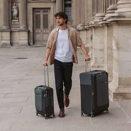 Samsonite D'Lite Spinner Expandable Carry-On